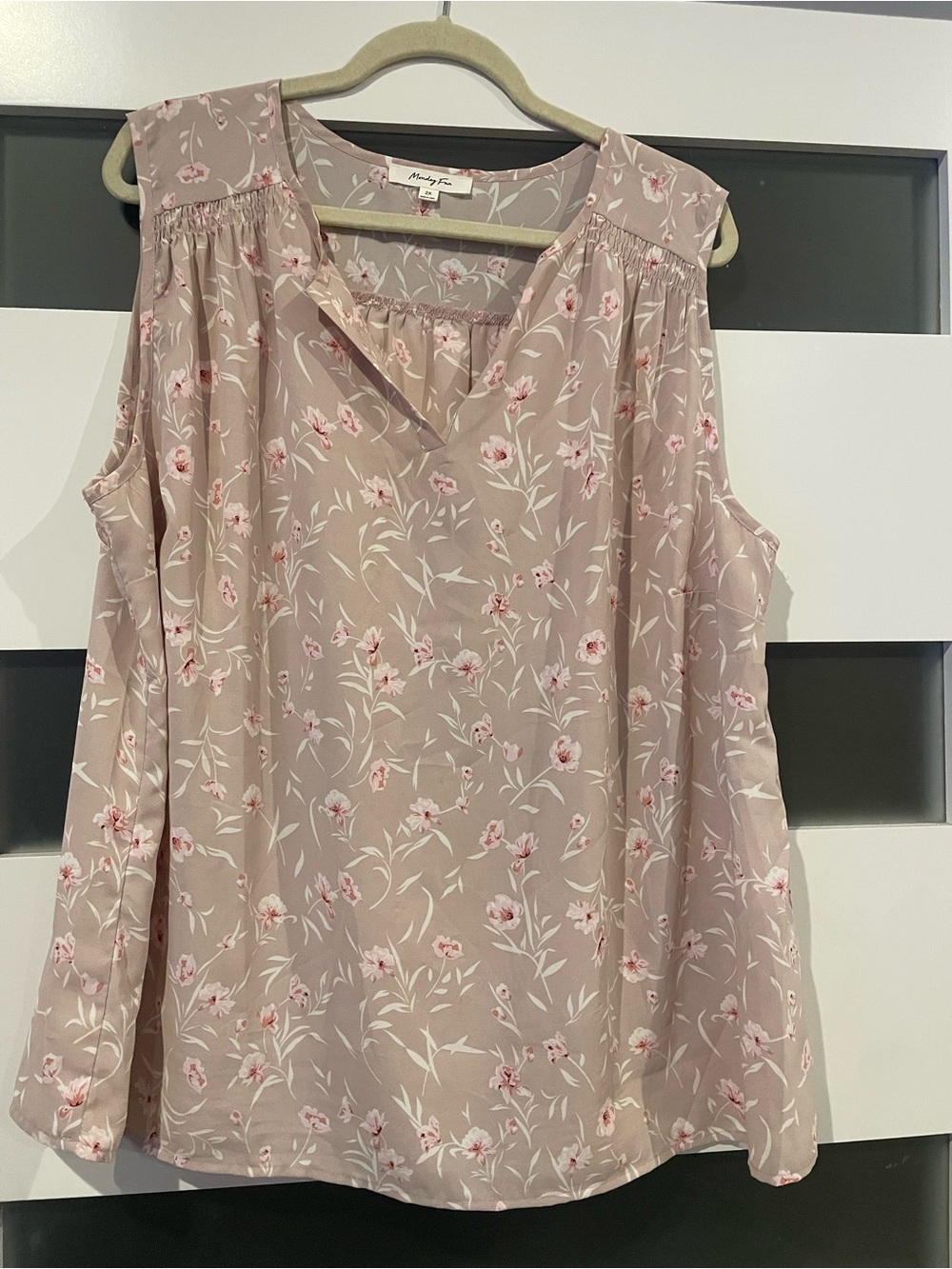 Soft Mauve Floral Cold-Shoulder V-Neck Camisole by Monday Fun